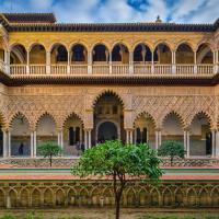 Alcazar Serene Courtyard�